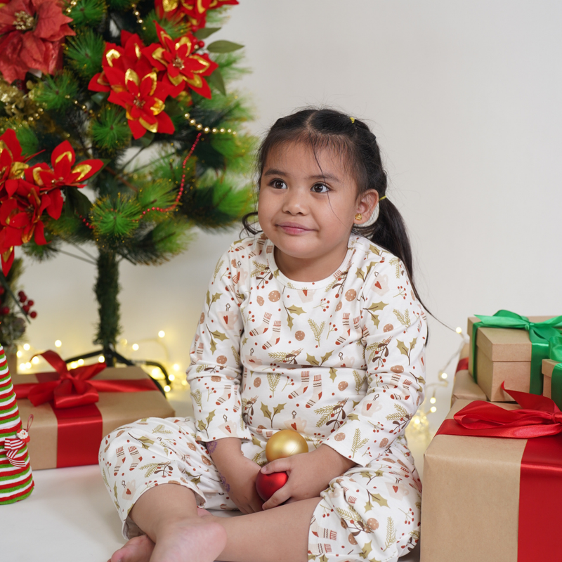 2-piece Kids Pajama Set - Mistletoe